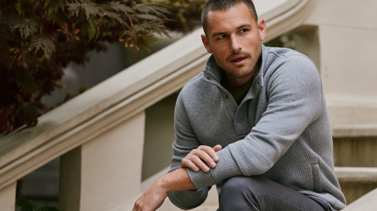 man wearing Quilted Rib Popover