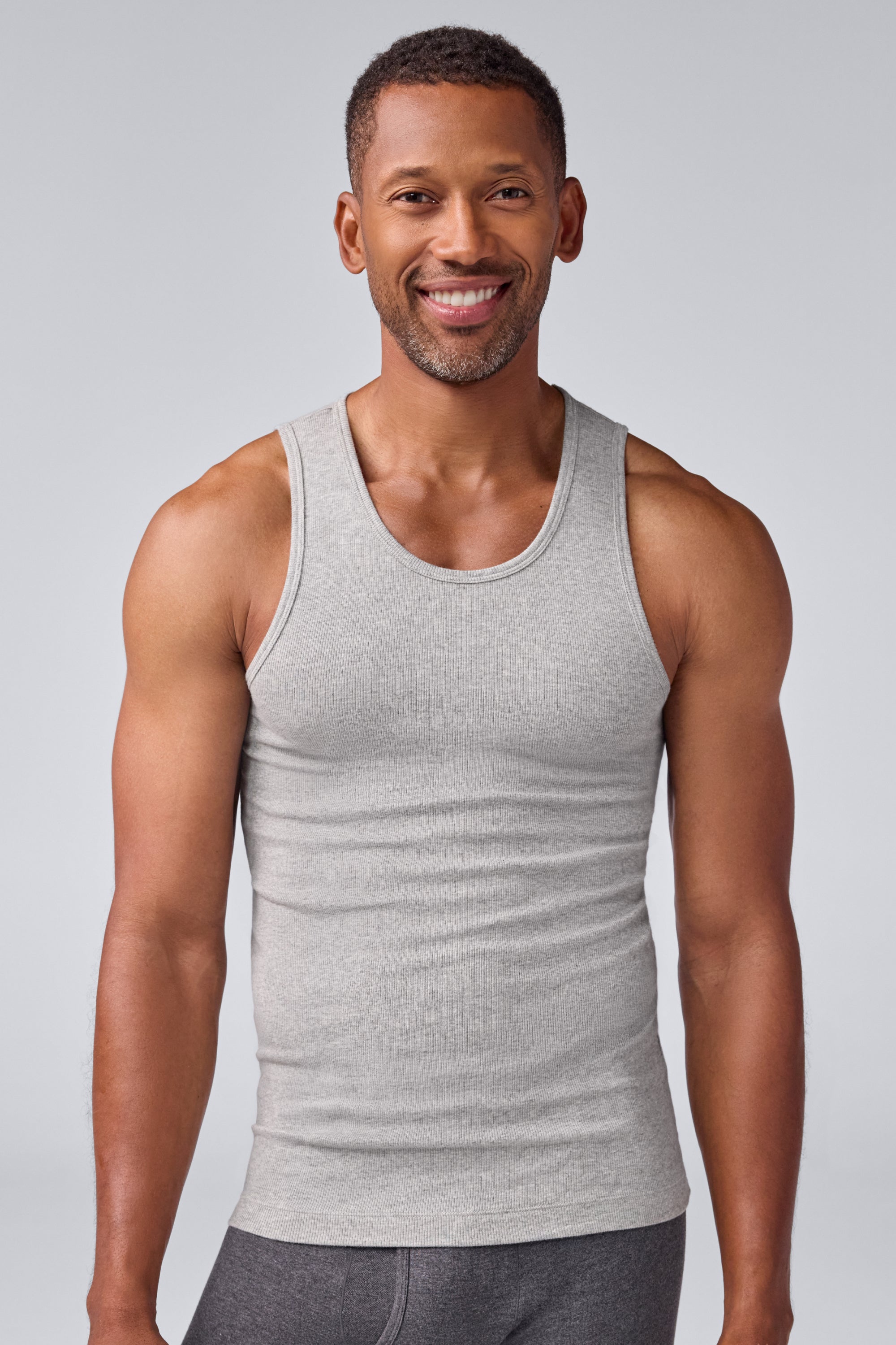 18Hr_Ribbed_Tank_2025_Q4_1.jpg