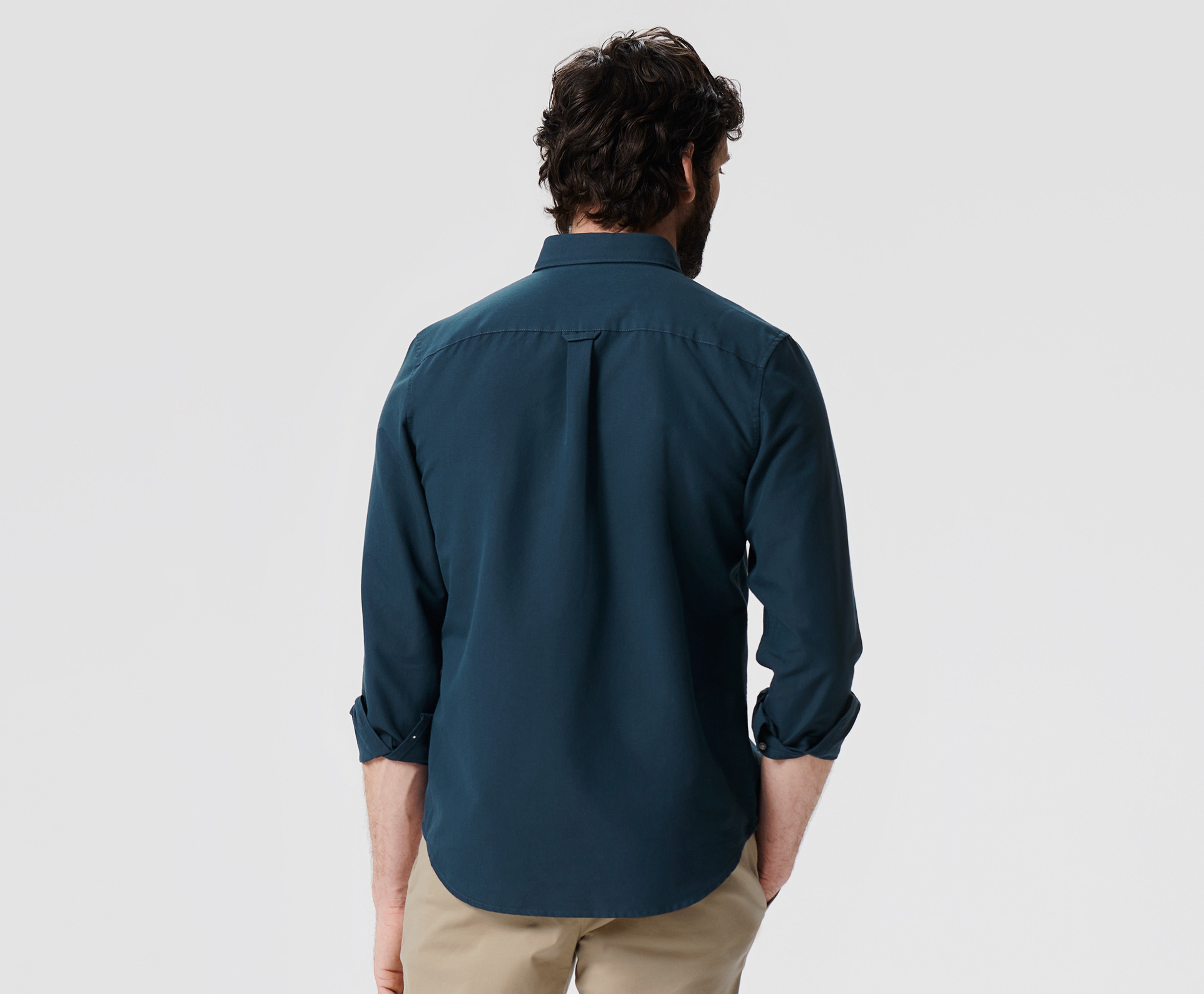 REVIEW: the Mack Weldon 37.5 Oxford Shirt Kept Me Cool and Dry