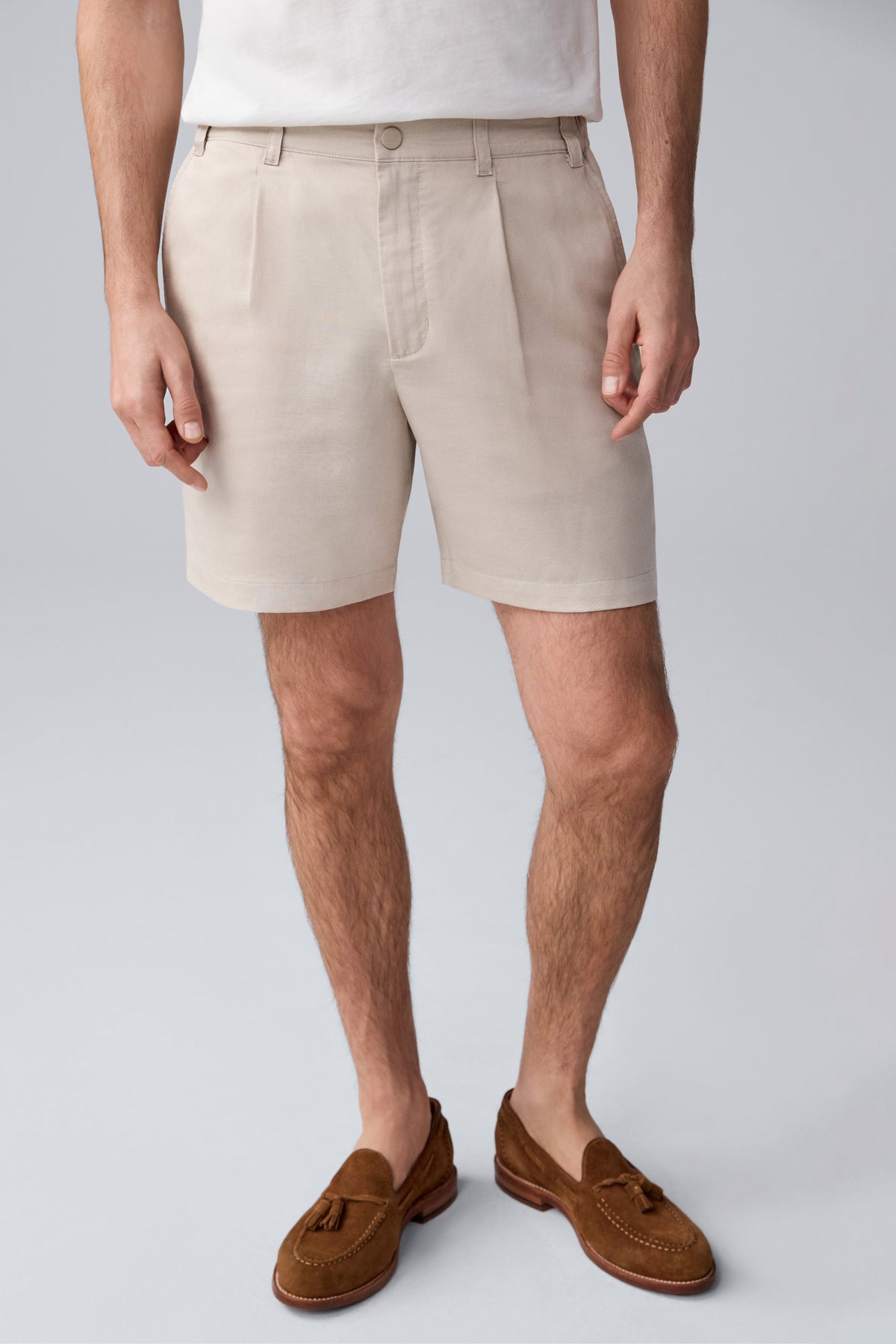 Mack Weldon Tech Linen Pleated Short | Relaxed Travel Shorts