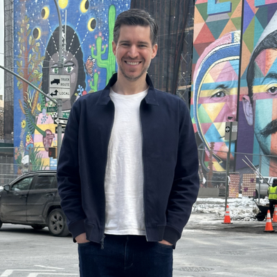 Man wearing Twill Harrington Jacket